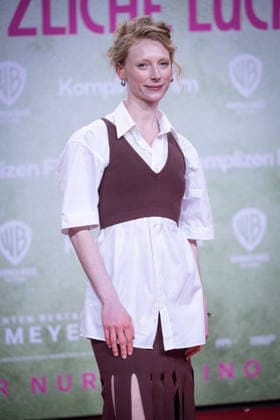 Premiere ACH, DIESE LÜCKE, DIESE ENTSETZLICHE LÜCKE Dana Herfurth Premiere of ACH, DIESE LÜCKE, DIESE ENTSETZLICHE LÜCKE at Zoo Palast Berlin Copyright: xEventpressxFuhrx