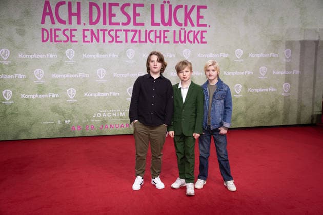 Premiere ACH, DIESE LÜCKE, DIESE ENTSETZLICHE LÜCKE Director and screenwriter Simon Verhoeven, novelist Joachim Meyerhoff Cast Michael Wittenborn, Bruno Alexander, Laura Tonke, Devid Striesow, Victoria Trauttmansdorff, Johann von Bülow, Anne Ratte Polle, Maeve Metelka, Dana Herfur Copyright: xEventpressxFuhrx