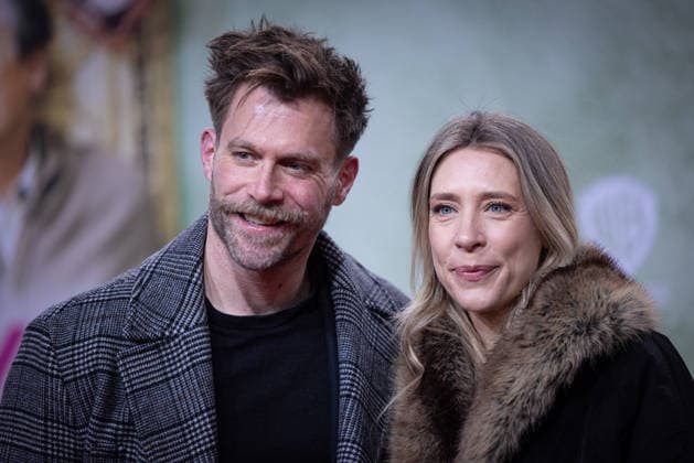 Premiere ACH, DIESE LÜCKE, DIESE ENTSETZLICHE LÜCKE Ken Duken with wife Marisa Leonie Bach Premiere of ACH, DIESE LÜCKE, DIESE ENTSETZLICHE LÜCKE at Zoo Palast Berlin Copyright: xEventpressxFuhrx