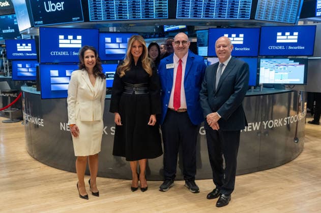 First Lady Melania Trump rings opening bell of New York Stock Exchange (NEW) First Lady Melania Trump rings opening bell of New York Stock Exchange. January 28, 2026, New York, New York, USA: (L-R) Lynn Martin, Melania Trump, Peter Giacchi and Jeffrey Sprecher attend a First Lady Melania Trump Rings New York Stock Exchange Opening Bell To Celebrate Upcoming Film "Melania" event at New York Stock Exchange on January 28, 2026 in New York City. (Credit: M10s TheNews2) (Foto: M10s Thenews2 imago images) First Lady Melania Trump rings opening bell of New York Stock Exchange  Copyright: xRonxAdarx