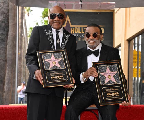Singer-songwriters Ernie Isley (L) and Ronald Isley of the US band The Isley Brothers hold replica plaques during an unveiling ceremony honoring the band with the 2,834th star on the Hollywood Walk of Fame in Los Angeles on Wednesday, January 28, 2026.  LAP2026012802 JIMxRUYMEN