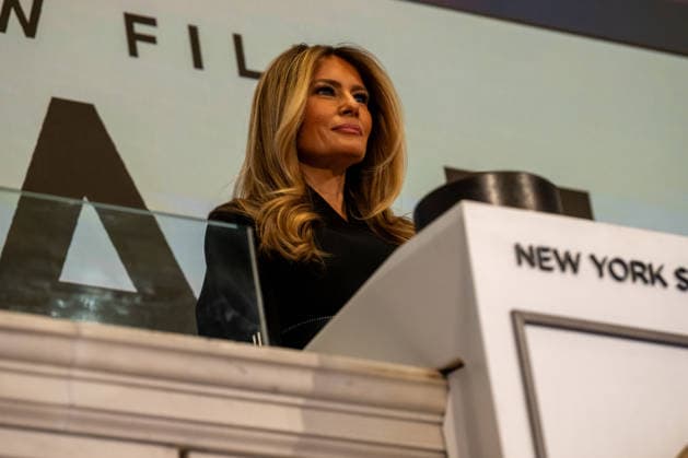 First Lady Melania Trump rings opening bell of New York Stock Exchange (NEW) First Lady Melania Trump rings opening bell of New York Stock Exchange. January 28, 2026, New York, New York, USA: Melania Trump attends a First Lady Melania Trump Rings New York Stock Exchange Opening Bell To Celebrate Upcoming Film "Melania" event at New York Stock Exchange on January 28, 2026 in New York City. (Credit: M10s TheNews2) (Foto: M10s Thenews2 imago images) First Lady Melania Trump rings opening bell of New York Stock Exchange  Copyright: xRonxAdarx