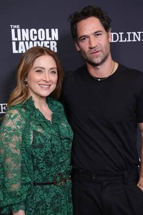 LOS ANGELES, CALIFORNIA - JANUARY 28:Sasha Alexander and Manuel Garcia-Rulfo at the Season 4 Premiere of the Netflix™s hit series The Lincoln Lawyer on January 28, 2026 Copyright: xAdMediax MediaPunchx