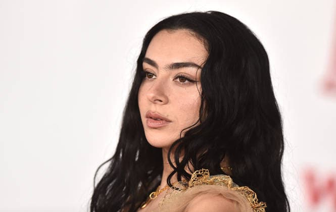 ˜Wuthering Heights™ World Premiere Charli XCX arriving to the ˜Wuthering Heights™ World Premiere at TCL Chinese Theatre on January 28, 2026 in Hollywood, CA. Hollywood TCL Chinese Theatre California USA Copyright: xLISAxOConnor AFF-USA.comx