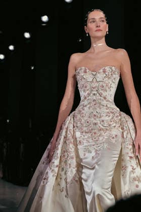 PFW - Zuhair Murad Runway Model walks the runway during the Zuhair Murad Haute Couture Spring Summer show as part of Paris Fashion Week on January 28, 2026 in Paris, France. Photo by Jana Call me J ABACAPRESS.COM Paris Ile de France France  Copyright: xJanaxCallxmexJ ABACAx