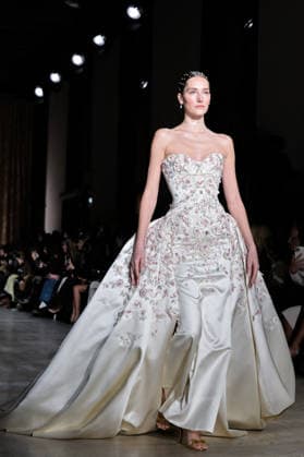 PFW - Zuhair Murad Runway Model walks the runway during the Zuhair Murad Haute Couture Spring Summer show as part of Paris Fashion Week on January 28, 2026 in Paris, France. Photo by Jana Call me J ABACAPRESS.COM Paris Ile de France France  Copyright: xJanaxCallxmexJ ABACAx