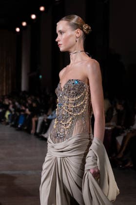 PFW - Zuhair Murad Runway Model walks the runway during the Zuhair Murad Haute Couture Spring Summer show as part of Paris Fashion Week on January 28, 2026 in Paris, France. Photo by Jana Call me J ABACAPRESS.COM Paris Ile de France France  Copyright: xJanaxCallxmexJ ABACAx