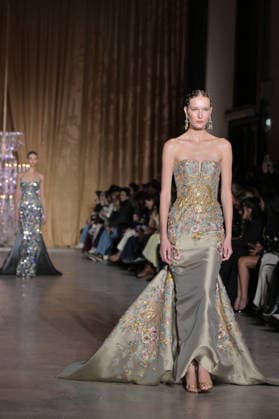 PFW - Zuhair Murad Runway Model walks the runway during the Zuhair Murad Haute Couture Spring Summer show as part of Paris Fashion Week on January 28, 2026 in Paris, France. Photo by Jana Call me J ABACAPRESS.COM Paris Ile de France France  Copyright: xJanaxCallxmexJ ABACAx