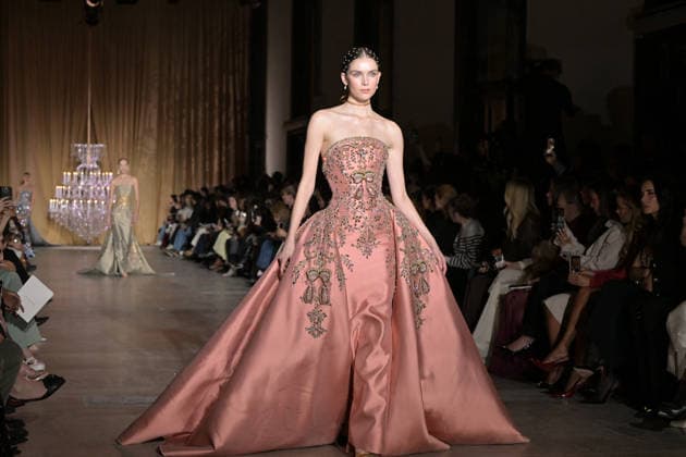 PFW - Zuhair Murad Runway Model walks the runway during the Zuhair Murad Haute Couture Spring Summer show as part of Paris Fashion Week on January 28, 2026 in Paris, France. Photo by Jana Call me J ABACAPRESS.COM Paris Ile de France France  Copyright: xJanaxCallxmexJ ABACAx