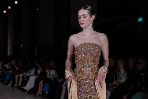 PFW - Zuhair Murad Runway Model walks the runway during the Zuhair Murad Haute Couture Spring Summer show as part of Paris Fashion Week on January 28, 2026 in Paris, France. Photo by Jana Call me J ABACAPRESS.COM Paris Ile de France France  Copyright: xJanaxCallxmexJ ABACAx