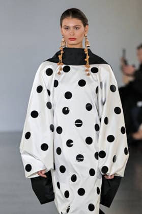 PFW - Juana Martin Runway Model walks the runway during the Juana Martin Haute Couture Spring Summer show as part of Paris Fashion Week on January 28, 2026 in Paris, France. Photo by Jana Call me J ABACAPRESS.COM Paris Ile de France France  Copyright: xJanaxCallxmexJ ABACAx