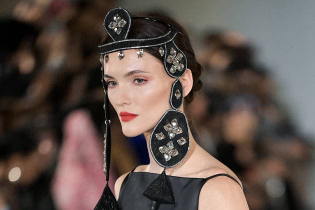 PFW - Juana Martin Runway Model walks the runway during the Juana Martin Haute Couture Spring Summer show as part of Paris Fashion Week on January 28, 2026 in Paris, France. Photo by Jana Call me J ABACAPRESS.COM Paris Ile de France France  Copyright: xJanaxCallxmexJ ABACAx