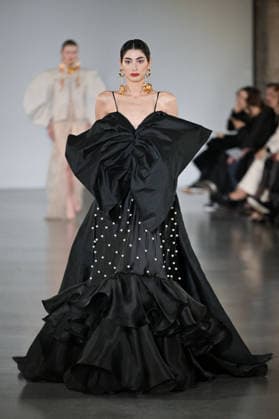 PFW - Juana Martin Runway Model walks the runway during the Juana Martin Haute Couture Spring Summer show as part of Paris Fashion Week on January 28, 2026 in Paris, France. Photo by Jana Call me J ABACAPRESS.COM Paris Ile de France France  Copyright: xJanaxCallxmexJ ABACAx