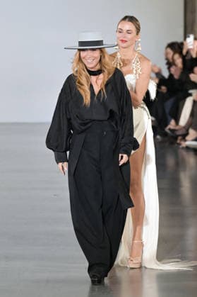 PFW - Juana Martin Runway Model walks the runway during the Juana Martin Haute Couture Spring Summer show as part of Paris Fashion Week on January 28, 2026 in Paris, France. Photo by Jana Call me J ABACAPRESS.COM Paris Ile de France France  Copyright: xJanaxCallxmexJ ABACAx