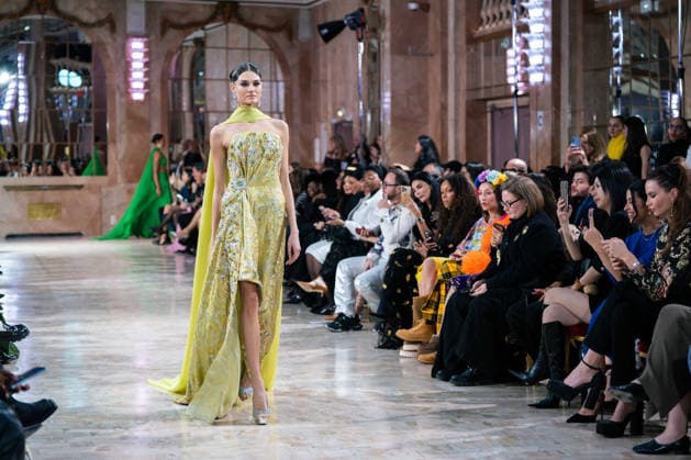 Robert Abi Nader - Runway - Paris Fashion Week - Haute Couture Week Spring Summer 2026 A model walks the runway during the Robert Abi Nader Haute Couture Week Spring Summer 2026 fashion show as part of Paris Fashion Week, Credit:Lounis Tiar Avalon France, Paris  Copyright: xLounisxTiarx xAvalonx 1070150038