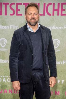 Steven Gätjen Gaetjen host as guest on the red carpet at the movie premiere Ach diese Lücke Luecke , Diese Entsetzliche Luecke at Zoo Palast Berlin on 28 01 2025in Berlin Berlin Germany