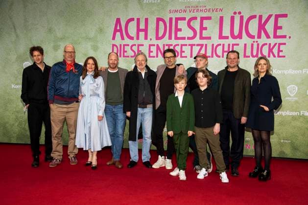 Moritz Treuenfels, Joachim Meyerhoff, Anne Ratte Polle, Johann von Bülow, Michael Wittenborn, Simon Verhoeven, Anton Landau, Bruno Aleaxander, Devid Striesow and Laura Tonke as guests on the red carpet at the movie premiere Ach diese Lücke Luecke , Diese Entsetzliche Luecke at Zoo Palast Berlin on 28 01 2025in Berlin Berlin Germany
