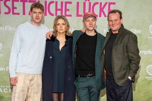 Max Kruk, Laura Tonke, Bruno Aleaxander and Devid Striesow as guests on the red carpet at the movie premiere Ach diese Lücke Luecke , Diese Entsetzliche Luecke at Zoo Palast Berlin on 28 01 2025in Berlin Berlin Berlin Germany