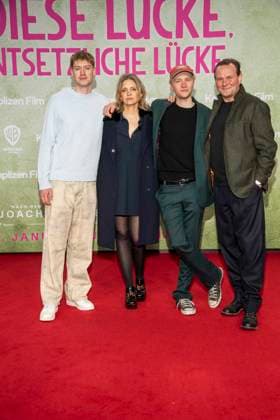 Max Kruk, Laura Tonke, Bruno Aleaxander and Devid Striesow as guests on the red carpet at the movie premiere Ach diese Lücke Luecke , Diese Entsetzliche Luecke at Zoo Palast Berlin on 28 01 2025in Berlin Berlin Berlin Germany