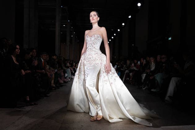 PFW - Zuhair Murad Runway A model walks the runway during the Zuhair Murad Haute Couture Week Spring Summer 2026 show as part of Paris Fashion Week on January 28, 2026 in Paris, France. Photo by Laurent Zabulon ABACAPRESS.COM Paris France  Copyright: xZabulonxLaurent ABACAx
