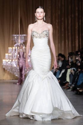 PFW - Zuhair Murad Runway A model walks the runway during the Zuhair Murad Haute Couture Week Spring Summer 2026 show as part of Paris Fashion Week on January 28, 2026 in Paris, France. Photo by Laurent Zabulon ABACAPRESS.COM Paris France  Copyright: xZabulonxLaurent ABACAx