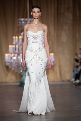 PFW - Zuhair Murad Runway A model walks the runway during the Zuhair Murad Haute Couture Week Spring Summer 2026 show as part of Paris Fashion Week on January 28, 2026 in Paris, France. Photo by Laurent Zabulon ABACAPRESS.COM Paris France  Copyright: xZabulonxLaurent ABACAx