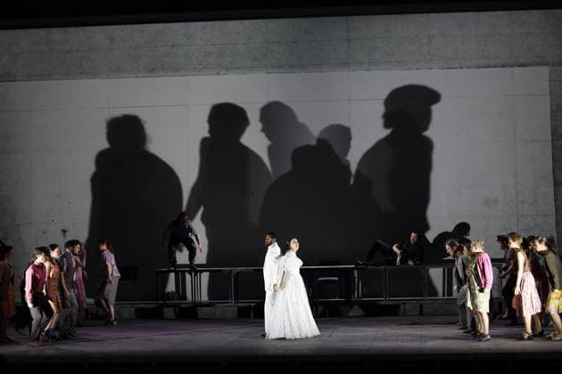 Sean Panikkar as Sergei and Ambur Braid as Katerina Lvovna Ismailova and ensemble during the photo rehearsal for Lady Macbeth of Mtsensk at the Komische Oper im Schillertheater in Berlin, January 28, 2026 Opera in four acts by Dmitri Shostakovich Musical direction James Gaffigan Production Ba