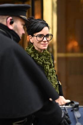 Lily Allen leaves the Bristol Hotel in Paris on 29 January 2026 Pierre Perusseau Bestimage Lily Allen leaves the Bristol Hotel in Paris on 29 January 2026 Paris France  Copyright: xPierrexPerusseaux xBestimagexPierrexPerusseaux xBestimagex