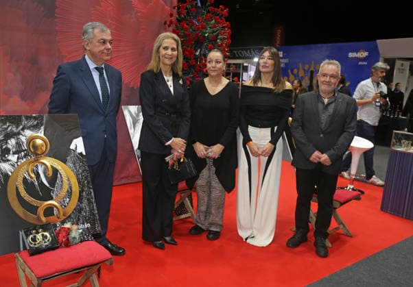 The Infanta Elena inaugurates the International Flamenco Fashion Week SIMOF 2026 The Infanta Elena with Raquel Revuelta and the Mayor of Seville, José Luis Sanz Ruiz, at the opening of the International Flamenco Fashion Week to be held at the Palacio de Exposiciones y Congresos in Seville, on January 29, 2026, in Seville Andalusia, Spain The International Flamenco Fashion Week, is an annual event that fills the streets of Seville with life and color It will be held from January 29 to February 1, 2026 and will bring together designers, models and lovers of flamenco fashion FLAMENCO FASHION PHOTOCALL PASARELA Leandro Wassaul 29 01 2026 Seville Seville Spain  Copyright: xLeandroxWassaulx 7252847