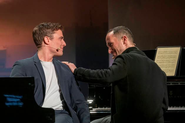 GER, Berlin, Constantin Schreiber Late Night, on stage, at the Urania, pictured from left Constantin Schreiber, Star pianist Igor Levit, January 29, 2026, Copyright: HMBxMedia UwexKoch