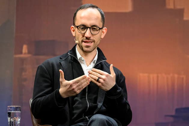 GER, Berlin, Constantin Schreiber Late Night, on stage, at the Urania, pictured from left Star pianist Igor Levit, January 29, 2026, Copyright: HMBxMedia UwexKoch