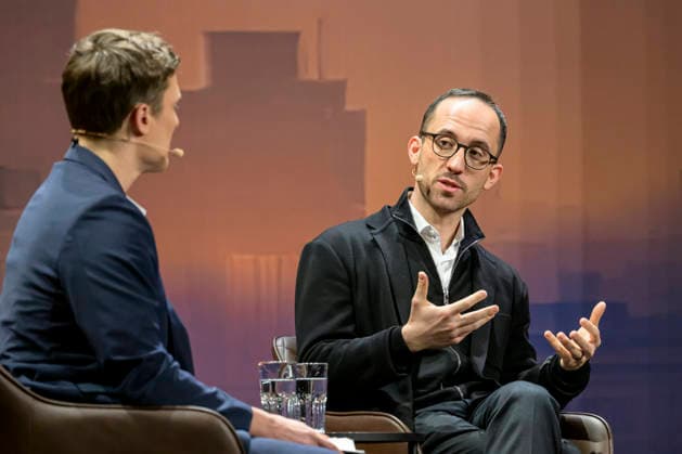 GER, Berlin, Constantin Schreiber Late Night, on stage, at the Urania, pictured from left Constantin Schreiber, Star pianist Igor Levit, January 29, 2026, Copyright: HMBxMedia UwexKoch