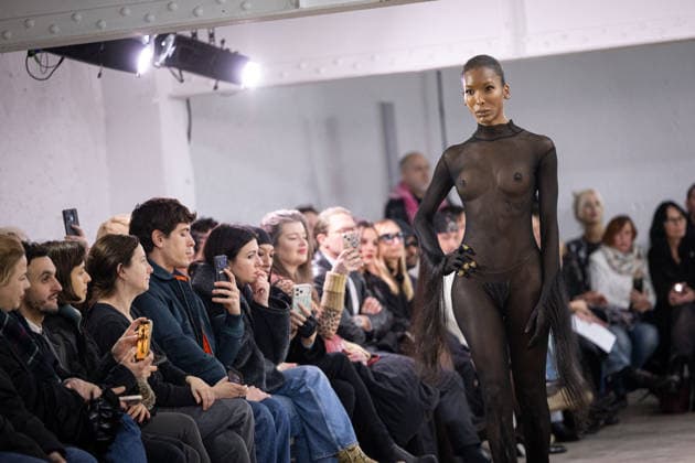 PFW - Charlie Le Mindu Runway A model presents a creation for Charlie Le Mindu ( Skins Couture SS26 ) for the Women s Haute Couture Spring Summer 2026 collection fashion show as part of the Paris Haute Couture Fashion Week, in Paris, on January 29, 2026. Photo by Alexis Jumeau ABACAPRESS.COM Paris France  Copyright: xJumeauxAlexis ABACAx