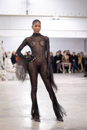 PFW - Charlie Le Mindu Runway A model presents a creation for Charlie Le Mindu ( Skins Couture SS26 ) for the Women s Haute Couture Spring Summer 2026 collection fashion show as part of the Paris Haute Couture Fashion Week, in Paris, on January 29, 2026. Photo by Alexis Jumeau ABACAPRESS.COM Paris France  Copyright: xJumeauxAlexis ABACAx