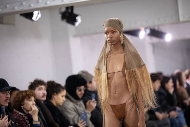 PFW - Charlie Le Mindu Runway A model presents a creation for Charlie Le Mindu ( Skins Couture SS26 ) for the Women s Haute Couture Spring Summer 2026 collection fashion show as part of the Paris Haute Couture Fashion Week, in Paris, on January 29, 2026. Photo by Alexis Jumeau ABACAPRESS.COM Paris France  Copyright: xJumeauxAlexis ABACAx