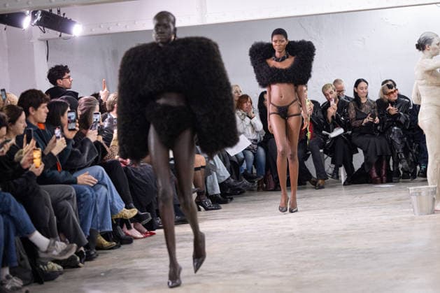 PFW - Charlie Le Mindu Runway A model presents a creation for Charlie Le Mindu ( Skins Couture SS26 ) for the Women s Haute Couture Spring Summer 2026 collection fashion show as part of the Paris Haute Couture Fashion Week, in Paris, on January 29, 2026. Photo by Alexis Jumeau ABACAPRESS.COM Paris France  Copyright: xJumeauxAlexis ABACAx