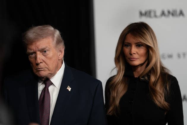 January 29, 2026, Washington, District of Columbia, USA: President DONALD TRUMP and First Lady MELANIA TRUMP arrive at the premiere of the Amazon MGM Studios film Melania at the John F. Kennedy Center for the Performing Arts in Washington, D.C. The film documents the period leading up to the 2025 Presidential Inauguration and Melania Trump s role during the White House transition. Washington USA - ZUMAl312 20260129_znp_l312_065 Copyright: xAndrewxLeydenx
