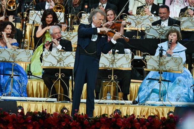 Andre Rieu performs with his Johann Strauss Orchestra - 29 Jan 2026 Andre Rieu performs with his Johann Strauss Orchestra during the concert at the Movistar Arena in Madrid, January 29, 2026, Spain Madrid Spain Copyright: xAtilanoxGarciax xSOPAxImagesx photos03556