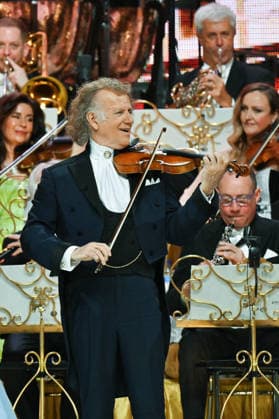 Andre Rieu performs with his Johann Strauss Orchestra - 29 Jan 2026 Andre Rieu performs with his Johann Strauss Orchestra during the concert at the Movistar Arena in Madrid, January 29, 2026, Spain Madrid Spain Copyright: xAtilanoxGarciax xSOPAxImagesx photos03578