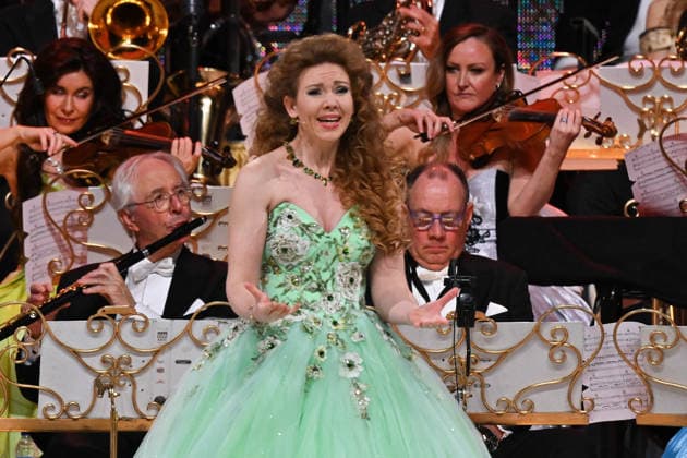 Andre Rieu performs with his Johann Strauss Orchestra - 29 Jan 2026 Anna Majchrzak performs with his Johann Strauss Orchestra of André Rieu during the concert at the Movistar Arena in Madrid, January 29, 2026, Spain Madrid Spain Copyright: xAtilanoxGarciax xSOPAxImagesx photos03594