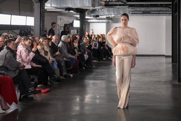 PFW - Rami Al Ali Runway A model walks the runway at the Rami Al Ali Haute Couture Spring Summer 2026 show, as part of Paris Fashion Week in Paris, France on January 29th, 2026. Rami Al Ali is the first Syrian fashion designer to present a collection ‘officially’ at the Paris Haute Couture week. Photo by Ammar Abd Rabbo ABACAPRESS.COM Paris France  Copyright: xAbdxRabboxAmmar ABACAx