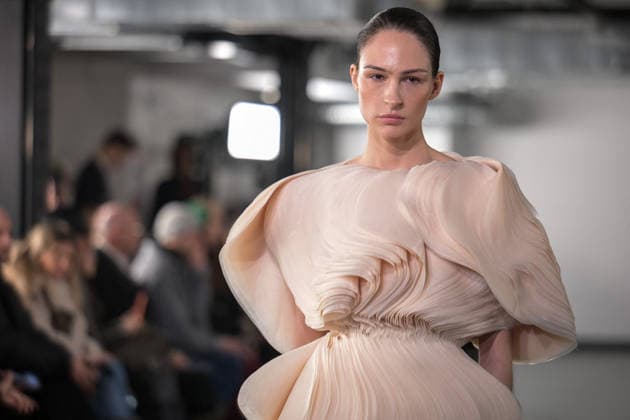 PFW - Rami Al Ali Runway A model walks the runway at the Rami Al Ali Haute Couture Spring Summer 2026 show, as part of Paris Fashion Week in Paris, France on January 29th, 2026. Rami Al Ali is the first Syrian fashion designer to present a collection ‘officially’ at the Paris Haute Couture week. Photo by Ammar Abd Rabbo ABACAPRESS.COM Paris France  Copyright: xAbdxRabboxAmmar ABACAx