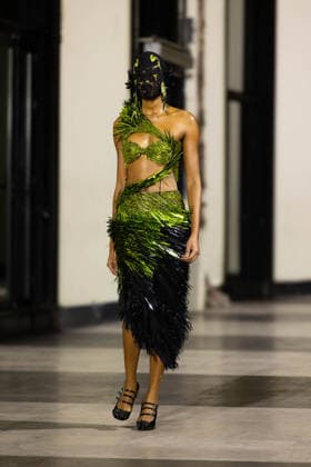 Model lors du défilé Germanier, Collection Haute Couture Printemps Eté 2026 lors de la Fashion Week de Paris fashion week PFW le 29 janvier 2026 Thibault Duboucher Bestimage Germanier fashion show, Spring Summer 2026 Haute Couture Collection during Paris Fashion Week PFW on 29 January 2026 Paris France  Copyright: xThibaultxDuboucherx xBestimagexThibaultxDuboucherx xBestimagex