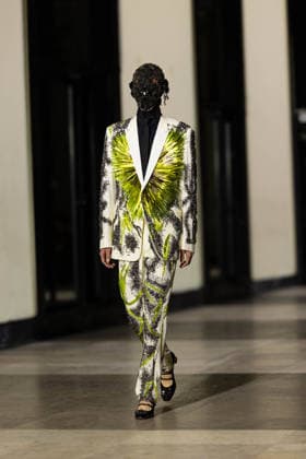 Model lors du défilé Germanier, Collection Haute Couture Printemps Eté 2026 lors de la Fashion Week de Paris fashion week PFW le 29 janvier 2026 Thibault Duboucher Bestimage Germanier fashion show, Spring Summer 2026 Haute Couture Collection during Paris Fashion Week PFW on 29 January 2026 Paris France  Copyright: xThibaultxDuboucherx xBestimagexThibaultxDuboucherx xBestimagex