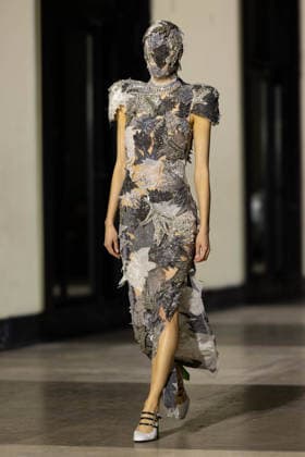 Model lors du défilé Germanier, Collection Haute Couture Printemps Eté 2026 lors de la Fashion Week de Paris fashion week PFW le 29 janvier 2026 Thibault Duboucher Bestimage Germanier fashion show, Spring Summer 2026 Haute Couture Collection during Paris Fashion Week PFW on 29 January 2026 Paris France  Copyright: xThibaultxDuboucherx xBestimagexThibaultxDuboucherx xBestimagex