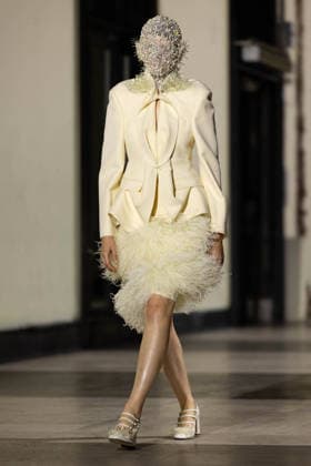 Model lors du défilé Germanier, Collection Haute Couture Printemps Eté 2026 lors de la Fashion Week de Paris fashion week PFW le 29 janvier 2026 Thibault Duboucher Bestimage Germanier fashion show, Spring Summer 2026 Haute Couture Collection during Paris Fashion Week PFW on 29 January 2026 Paris France  Copyright: xThibaultxDuboucherx xBestimagexThibaultxDuboucherx xBestimagex
