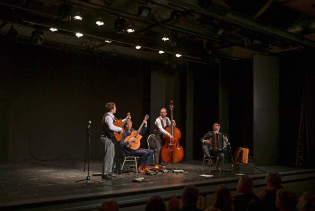 Concert of the Schneeberger and Bakanic Quartet, with Bella Via, at the cultural center AlFa in Steyrermühl Laakirchen, photographed on 29 1 2026, The picture shows from left to right guitarist Diknu Schneeberger, guitarist Julian Wohlmuth, double bass player Martin Heinzle, accordion player Christian Bakanic 20