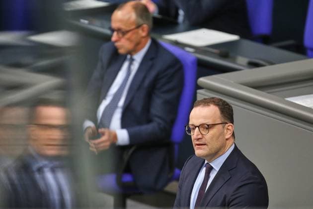 Berlin, Deutschland, 30.01.2026: Deutscher Bundestag: 57. Bundestagssitzung: Bundeskanzler Friedrich Merz (CDU) und Jens Spahn (CDU) *** Berlin, Germany, 30 01 2026 German Bundestag 57 Bundestag session Federal Chancellor Friedrich Merz CDU and Jens Spahn CDU Copyright: xdtsxNachrichtenagenturx dts_104460