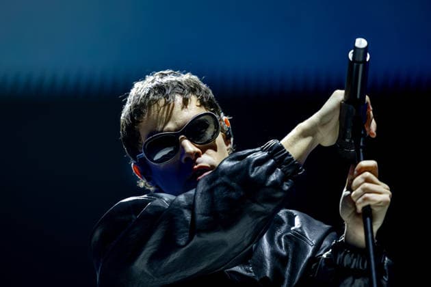 Sen Senra concert at the Movistar Arena Singer Sen Senra during a performance at the Movistar Arena, on January 30, 2026, in Madrid Spain Sen Senra is the stage name of Christian Senra, known for a style that mixes alternative pop, R B and urban music that has established him as one of the most influential young urban pop artists in Spain thanks to his collaborations with Aitana and Carín León 30 JANUARY 2026 CONCERT MUSIC SINGER SEN SENRA Madrid Madrid Madrid Spain  Copyright: xRicardoxRubiox 7256626