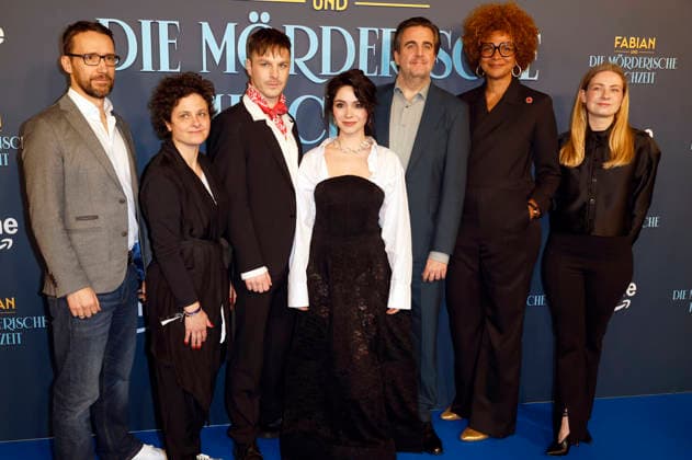 Philip Pratt, Denise Neustadt, Anton Dreger, Tamara Romera Gines, Bastian Pastewka, Nataly Kudiabor and Leonie Franziska Geisinger at the premiere of the Amazon Prime Video film Fabian und die mörderische Hochzeit at Cinenova Cologne, 30 01 2026 Foto:xR.xSchmiegeltx xFuturexImagex hochzeit_6107